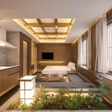 Uh Suite The Myeongdong