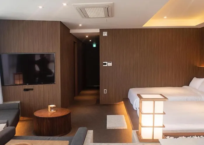 Uh The Myeongdong Hotel