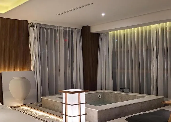 Hotel Uh The Myeongdong