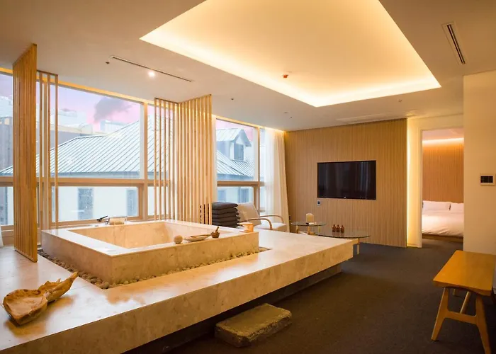 Uh The Myeongdong Hotel