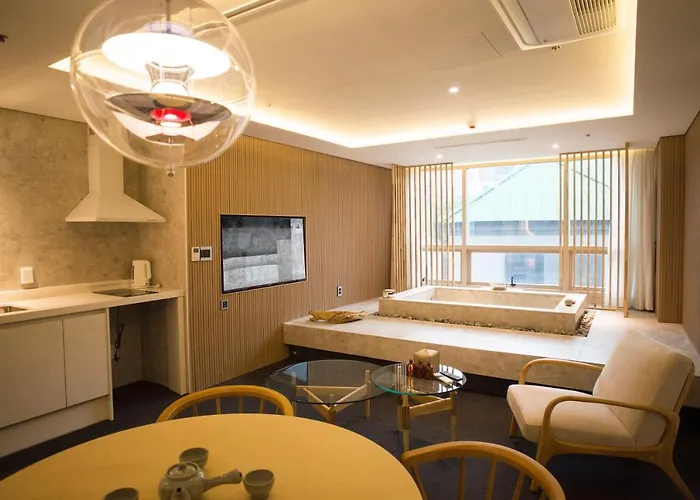 Hotel Uh The Myeongdong