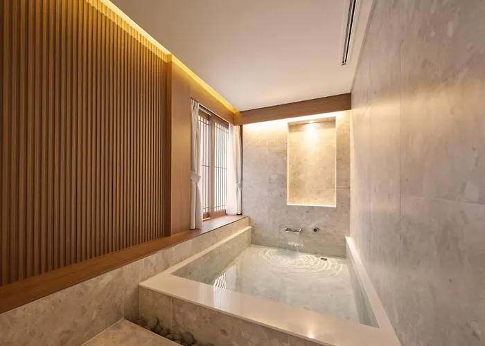 Uh The Myeongdong Hotel 3*