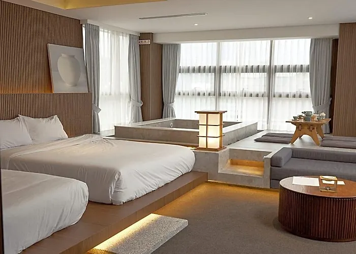 Uh The Myeongdong Hotel Seoul