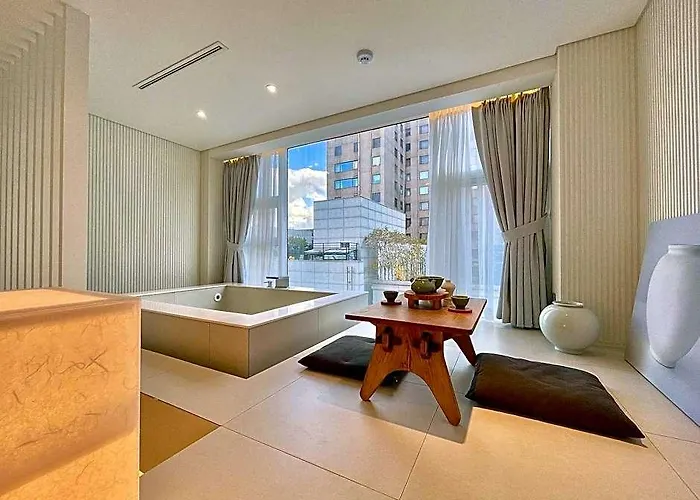 Hotel Uh The Myeongdong