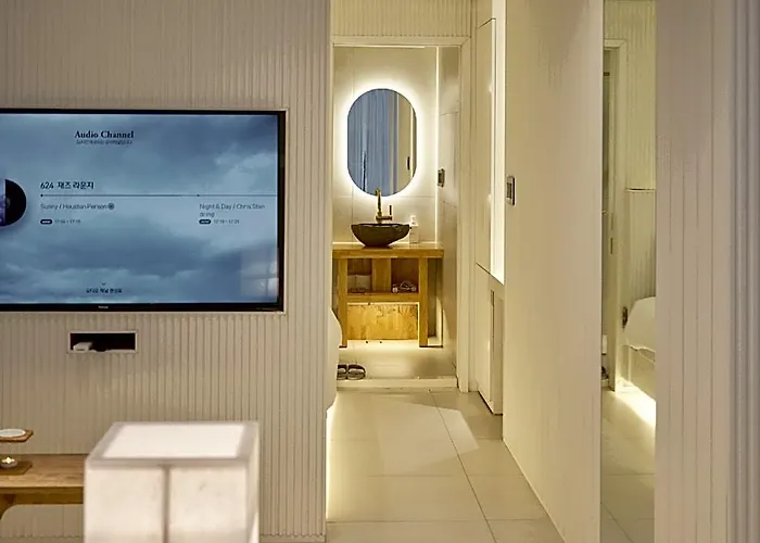 Uh The Myeongdong Hotel