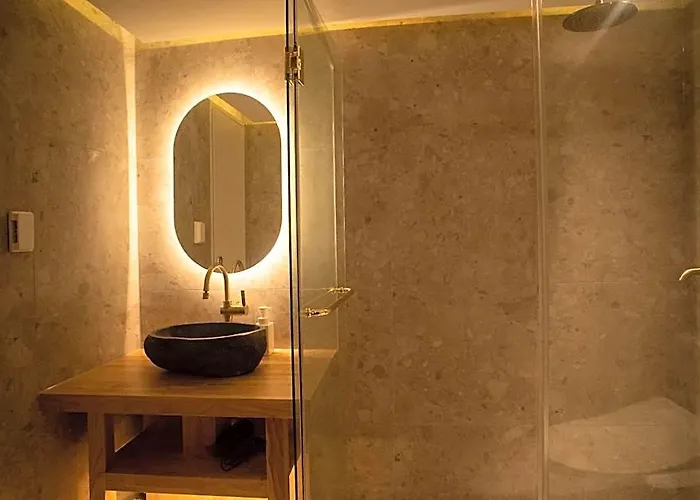 Uh The Myeongdong Hotel Seoul